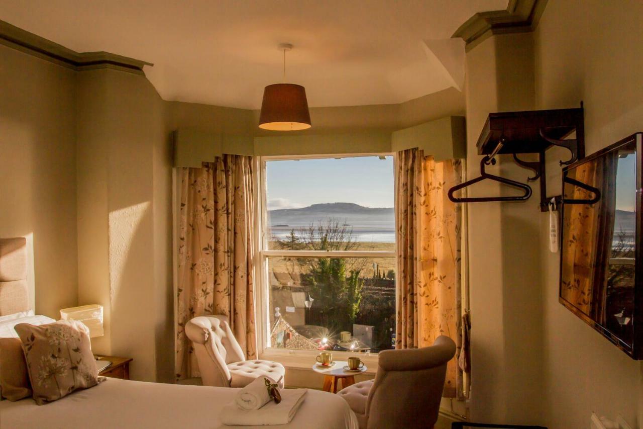 The Commodore Inn Grange-over-Sands ภายนอก รูปภาพ